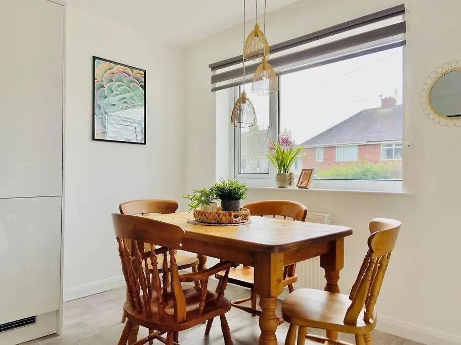 Usnooz - Cosy House, 2 Bed, Parking Βίλα Hipperholme 0*,